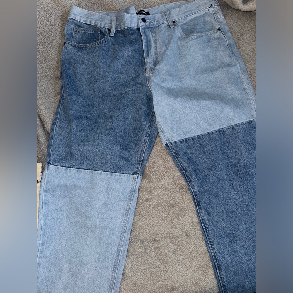 Men’s forever 21 jeans brand new size 42